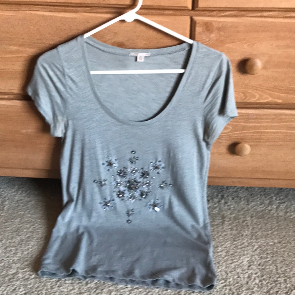 Short sleeve embellished top.